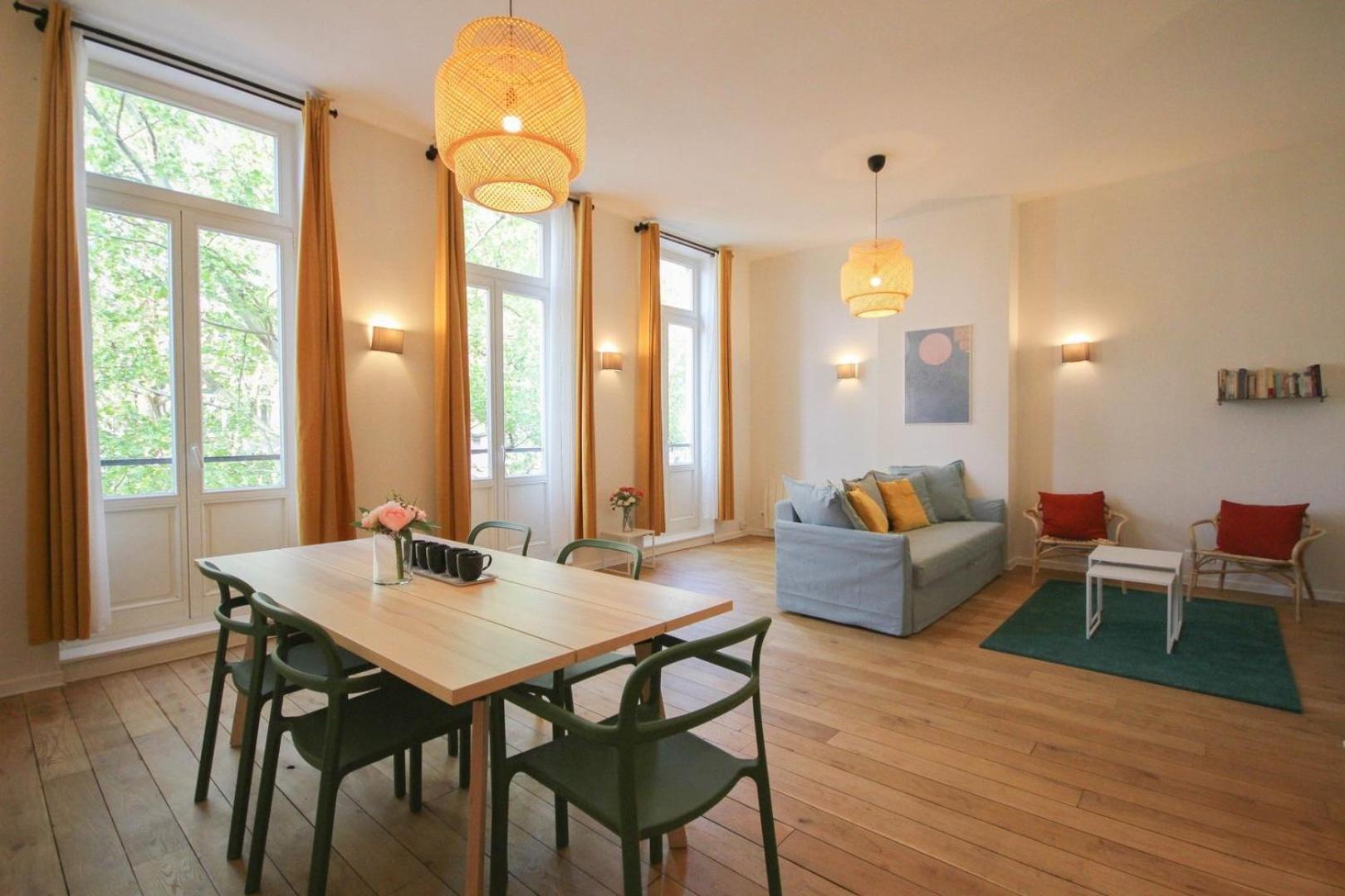2-Bedroom Flat + Private Car Park. Lille Ngoại thất bức ảnh